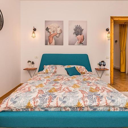 Garden Hideout - Central Apartment Brasov Ngoại thất bức ảnh
