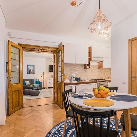 Garden Hideout - Central Apartment Brasov Ngoại thất bức ảnh