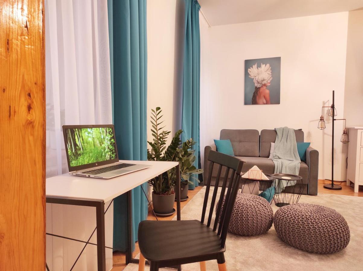 Garden Hideout - Central Apartment Brasov Ngoại thất bức ảnh