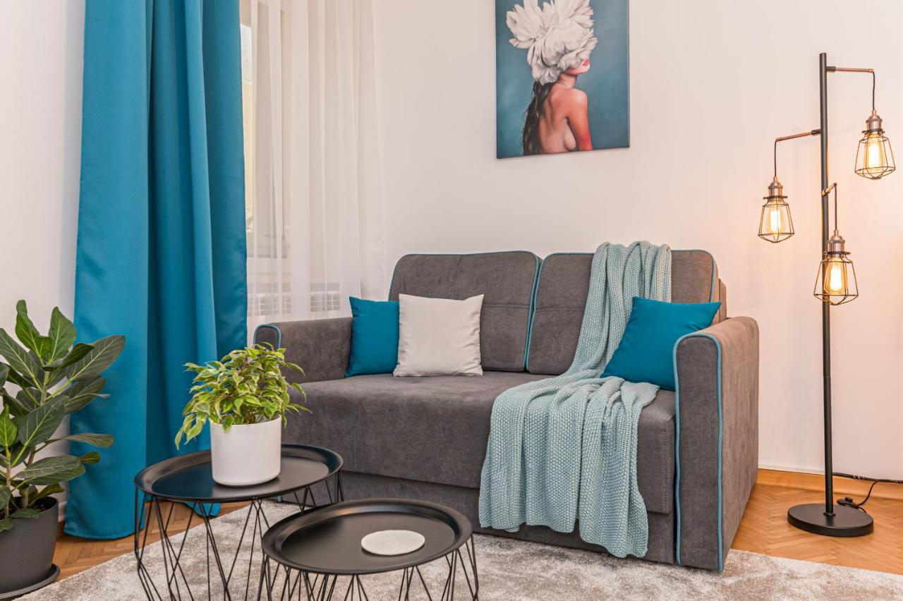 Garden Hideout - Central Apartment Brasov Ngoại thất bức ảnh
