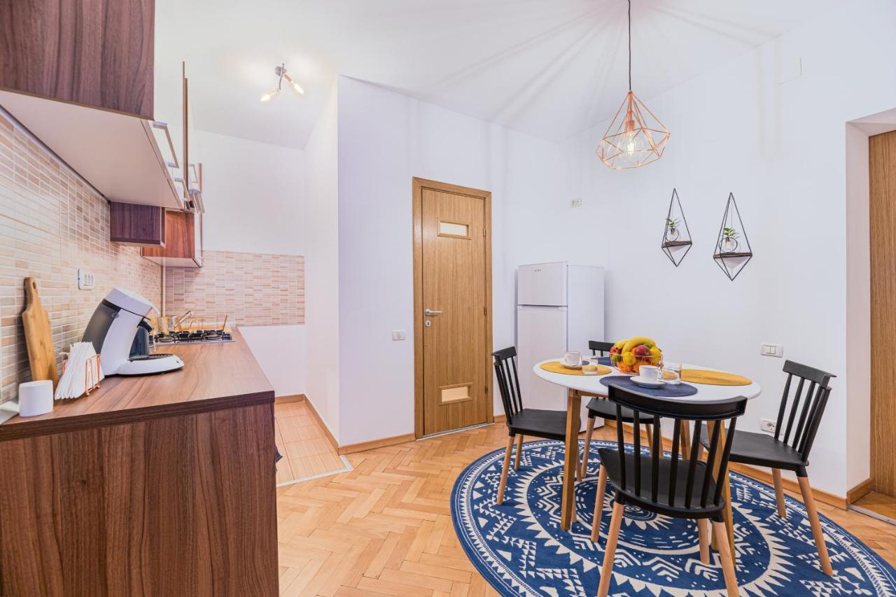 Garden Hideout - Central Apartment Brasov Ngoại thất bức ảnh