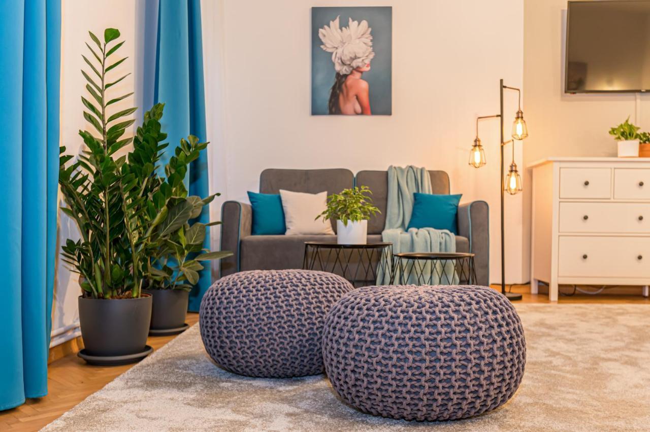 Garden Hideout - Central Apartment Brasov Ngoại thất bức ảnh