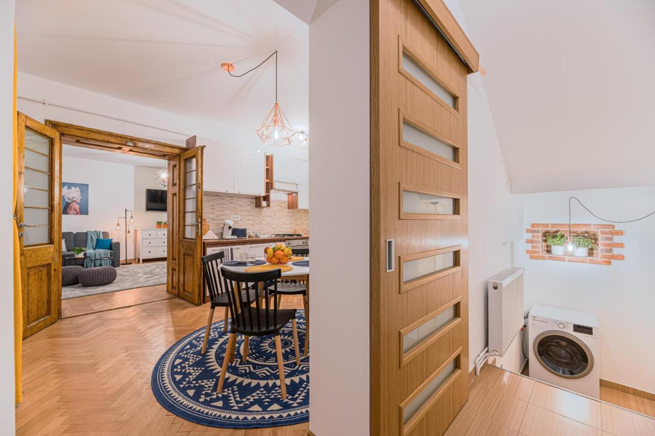 Garden Hideout - Central Apartment Brasov Ngoại thất bức ảnh
