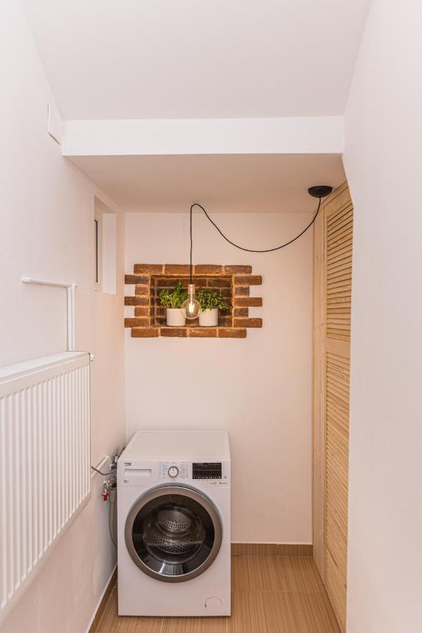 Garden Hideout - Central Apartment Brasov Ngoại thất bức ảnh